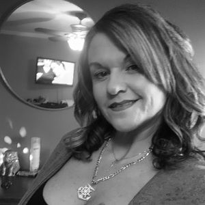 Meet your Posher, Suzanne